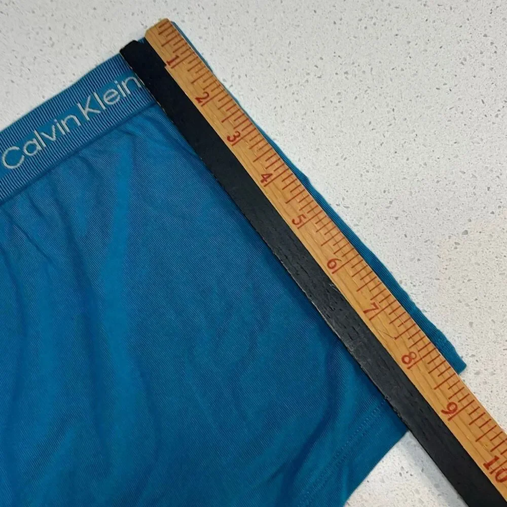 Calvin Klein Underwear color distorted